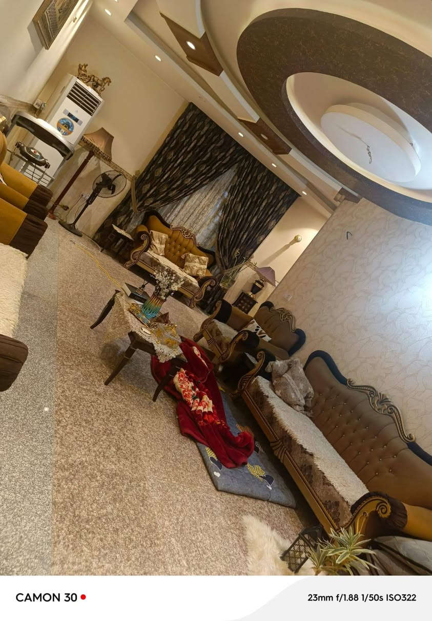 يالله يارزاق

دار للبيع 

مساحه 200متر البيت ركن
واجهه 10نزال 20
بناء 2015
موقعه المعلمين المشتل 
البيت بناء محدث 
يحتوي الطابق الارضي على 
طرمه خدمات خارجيه صاله استقبال مطبخ حار بارد 
غرفه نوم  خدمات 
الطابق الثاني يحتوي على 3نوم خدمات 
الطابق الثالث بيوتنه
البيت طابو صرف 

للاستفسار الاتصال على الرقم 
***********
وتساب خاص
