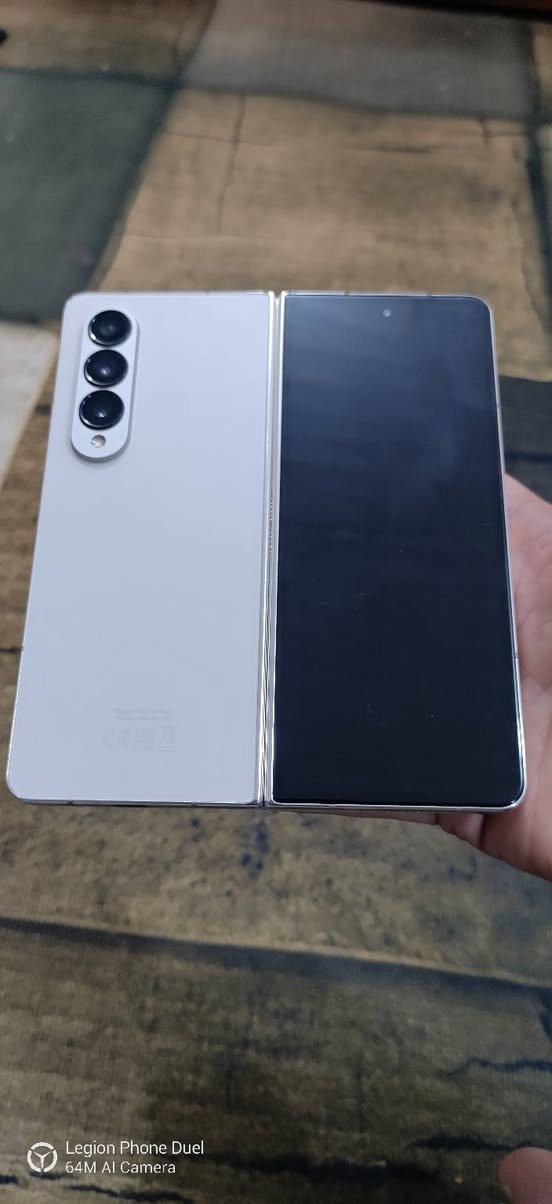 السلام عليكم ورحمة الله 
سامسونك Zfold 4 الاصدار الرابع اللون الذهبي
ذاكره256 الرام 12 نظافه 100 بدون ملحقات السعر 525 للاستفسار اتصل الواتساب *********** موجود توصيل
