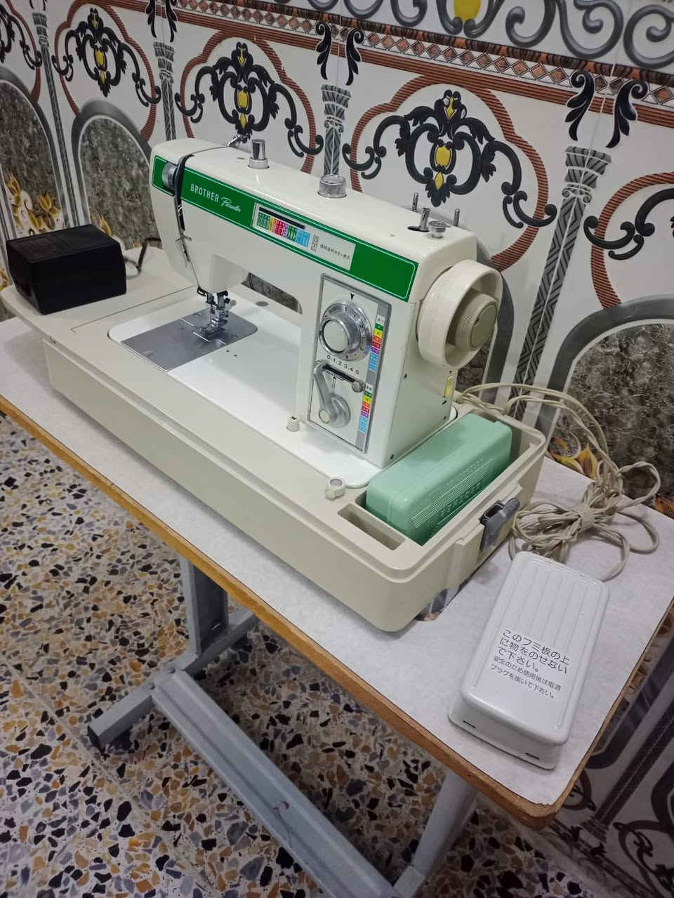 مكينه جديده ونضيفه
الرمادي الثيله الشرقيه قرب مدرسه احمد شوقي هي والميز.
***********
