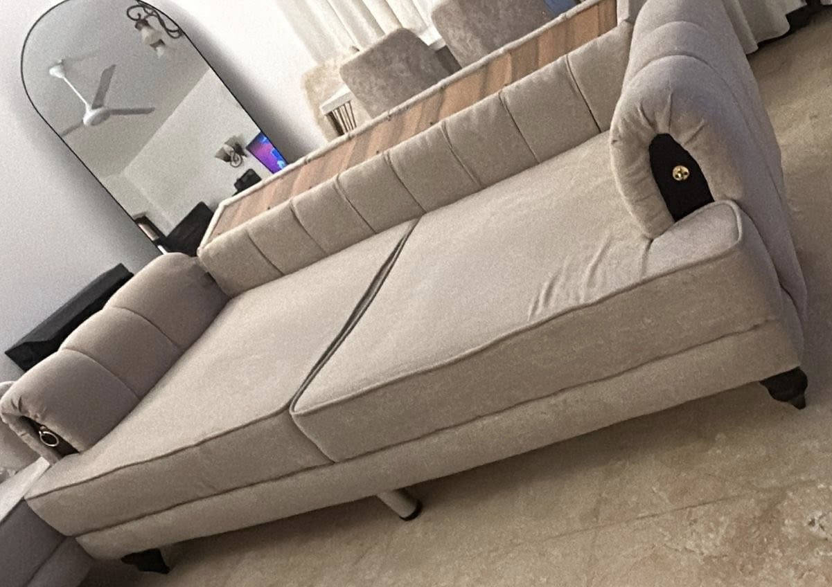 قنفة للبيع التجوة تنفتح مثل الصورة
مكاني بغداد


**إذا كنت صاحب هذا الإعلان وتريد حذفه لأي سبب، رجاءا أرسل رسالة إلى الدعم الفني**