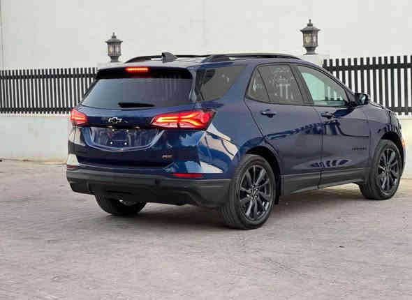 Chevrolet equinox 2023 
بدون دواخل بدون ارباك
بجم كبس 
فول فول بانوراما 3 قطعه و نص صبغ 
رقم : ***********
مكان : عقره - ئاكرى
سعر : 132$ اكر
