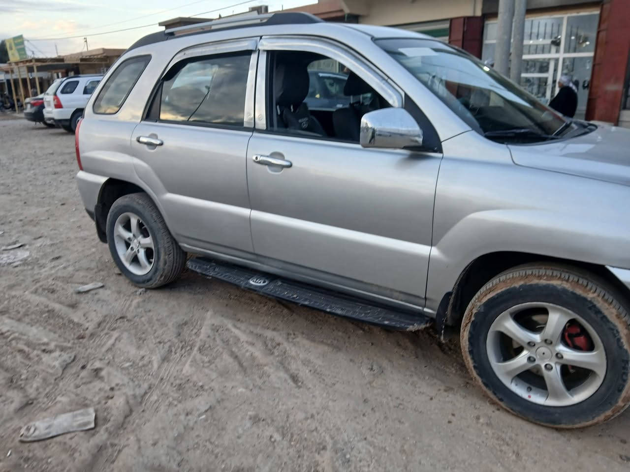 كيا سبورتج 2009 رقم ديالى مصبوغ حزام وارد امريكي السعر 105 وبيها مجال بسيط الإتصال على هاذ الرقم  ***********
