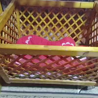 سرير اطفال • مستعمل • يدوم سنين