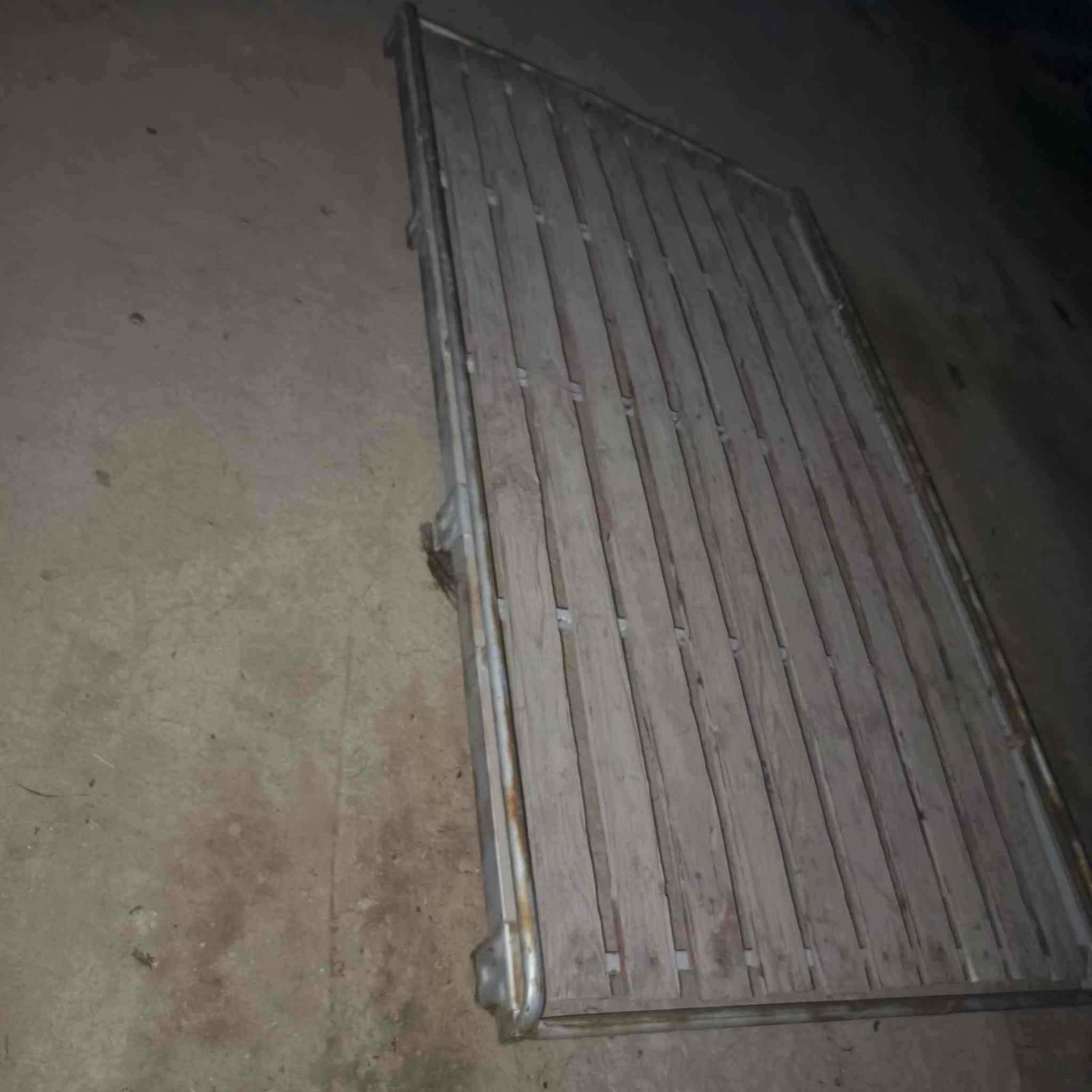 سلام عليكم سله ستاركس للبيع عوز ها بس صبغ السعر 75للتصال***********
