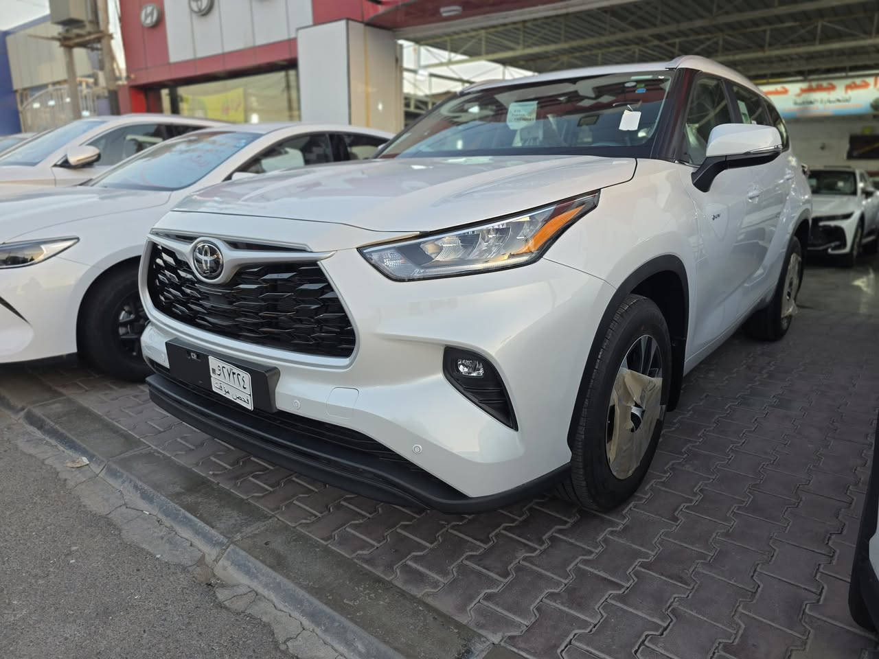 ✨🚘 وصول جديد 2026 🚘✨

🔥 تويوتا هايلاندر GLE هايبرد 2026
🇸🇦 وارد عبد اللطيف جميل – سعودي

سيارة عائلية متكاملة تجمع بين الفخامة، الراحة، والقوة مع أحدث تقنيات تويوتا.

🔹 المواصفات:
✔️ محرك 2500 CC هايبرد اقتصادي
✔️ نظام دفع رباعي AWD
✔️ فتحة سقف سلايد
✔️ باب خلفي كهربائي (صندوق)
✔️ رادار أمامي
✔️ مانع تصادم
✔️ نظام الحفاظ على المسار
✔️ جنوط رياضية 18 إنش
✔️ مقعد السائق كهربائي
✔️ شاحن موبايل لاسلكي
✔️ بردات خلفية في الأبواب
✔️ مرايا كهربائية
✔️ عدادات ديجيتال
✔️ حساسات امامية وخلفية
✔️ شاشة وسطية مع كاميرا خلفية
✔️ داخل صاج ملكي 2026 جديد ✅
✔️ وباقي المواصفات المعروفة من تويوتا.

💰 السعر: الرد تلقائي 📮
يرجى التعليق برقم (1)

📍 العنوان:
بغداد – معارض البياع / الشارع الرئيسي

📞 للتواصل:
*********** 📲
*********** 📲
*********** 📲
*********** 📲
*********** 📲

#تويوتا #هايلاندر #Highlander #هايبرد #سيارات_بغداد #معارض_البياع #تويوتا_العراق
