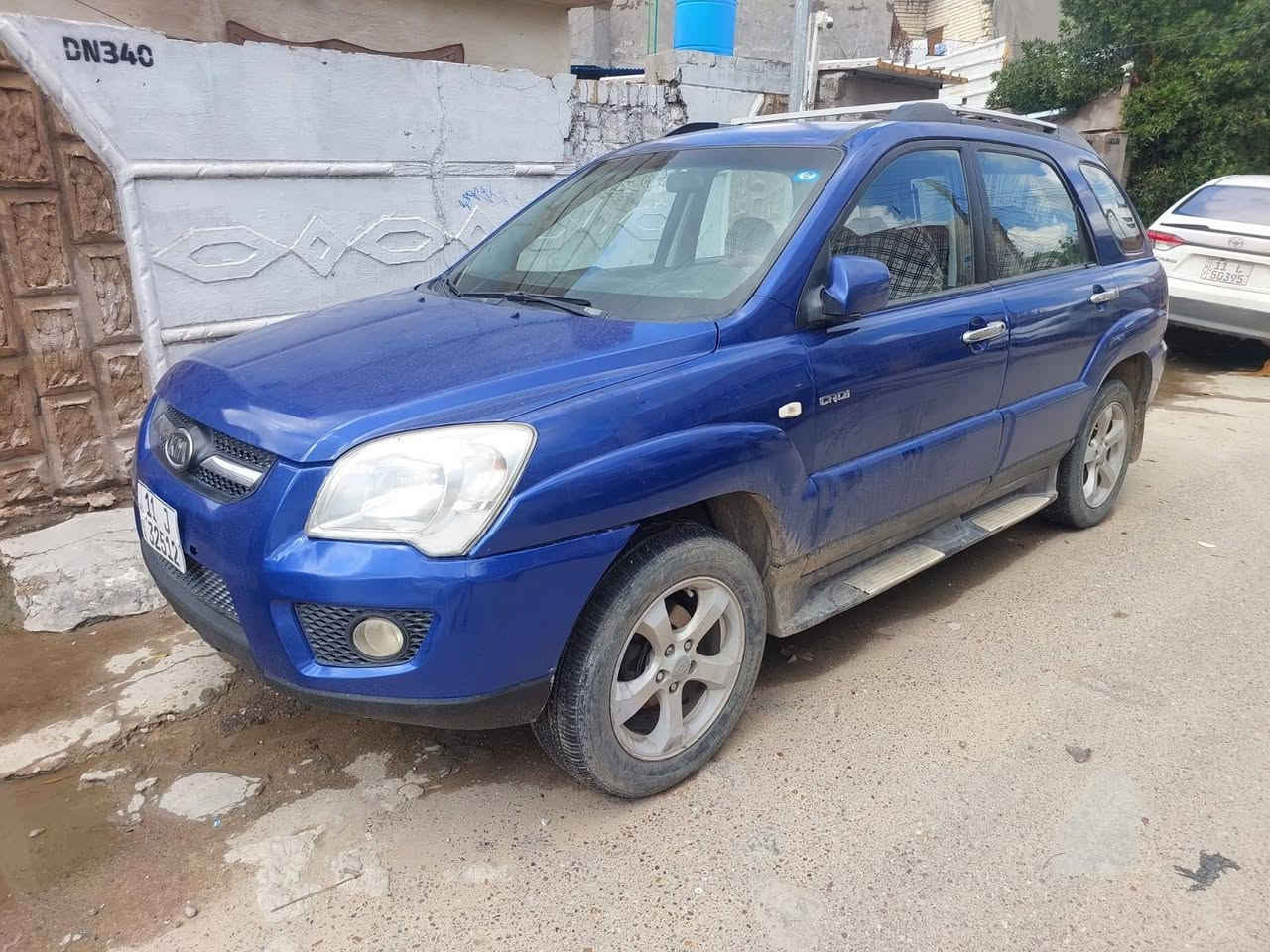 السلام عليكم للبيع او المراوس كيا سبورتج موديل ٢٠١٠ وارد خليجي فول مواصفات للأخير محرك ٢٠٠٠ دوش ٤ سلندر فتحه كشنات جلد + كهرباء مري شفط نظام ECO شاشه + كاميرا تبريد ثلج صدر امامي خلفي جديد تخم تاير جديد كهربائيات كلها شغاله بيها رش حزام اثر شخوط بدون معجون صور قبل الصبغ موجوده السعر ١٠٥ وبيها مجال 
مكاني الدوره ابو دشير 
رقم الهاتف *********** بغداد, العراق
