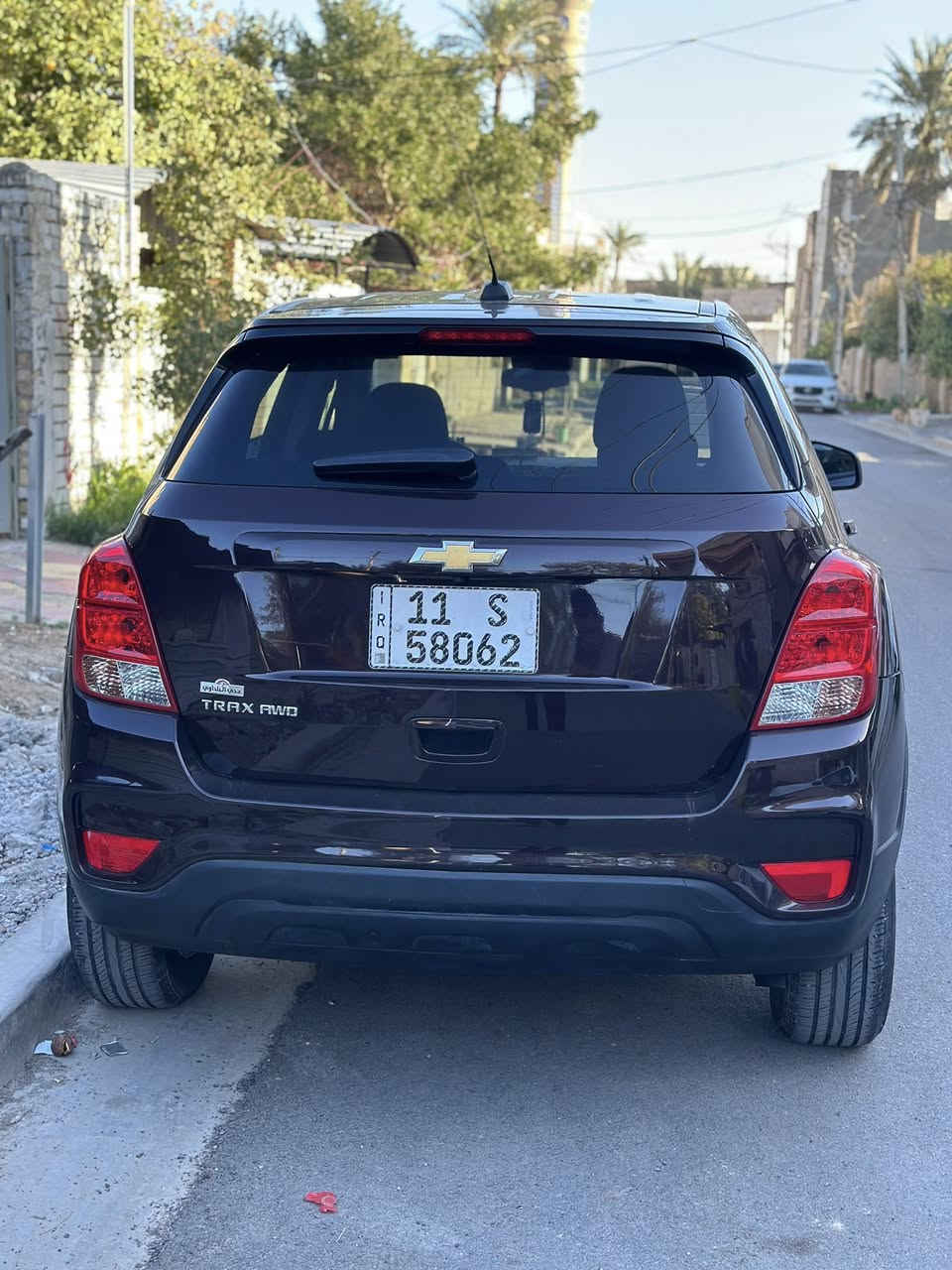 السلام عليكم
شوفريله تراكس موديل 2021 رقم بغداد بأسمي تحويل ثاني يوم 
السيارة بصمة تشغيل وبصمة ابواب وتشغيل عن بعد 
شاشة وكامرة  السيارة جاهزة من كل النواحي مكينتها 1400 توربو جديدة لا تنقيص ولا تبخير 
حادثها مال امريكا جاملغ عكس السايق وبنيد بيها بس ايرباك الستيرن طاك يعني الدشبول مابي شي 
مكان السيارة بغداد منطقة علي الصالح 
للأستفسار الاتصال على 
***********
***********
سعرها 
105 وبيها مجال شي بسيط
