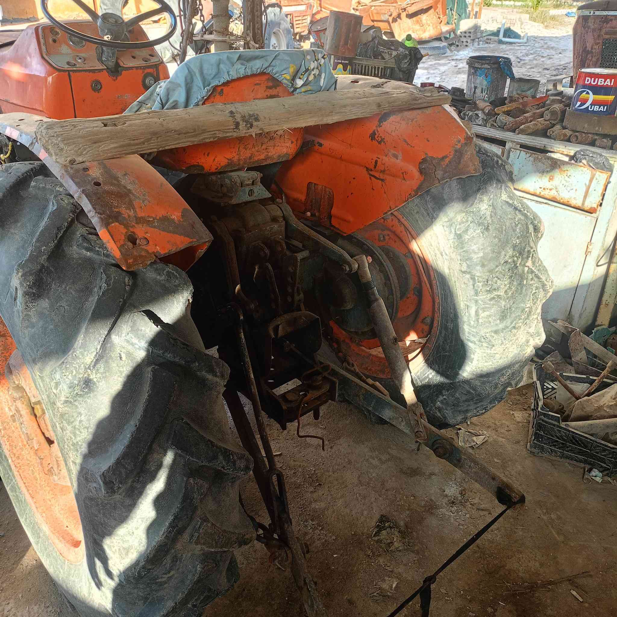 كابوته موديل 85 محرك كير اكسل مكفول مع رفاس بلادي اللبيع الحله بابل الطهمازيه ***********)(***********)
