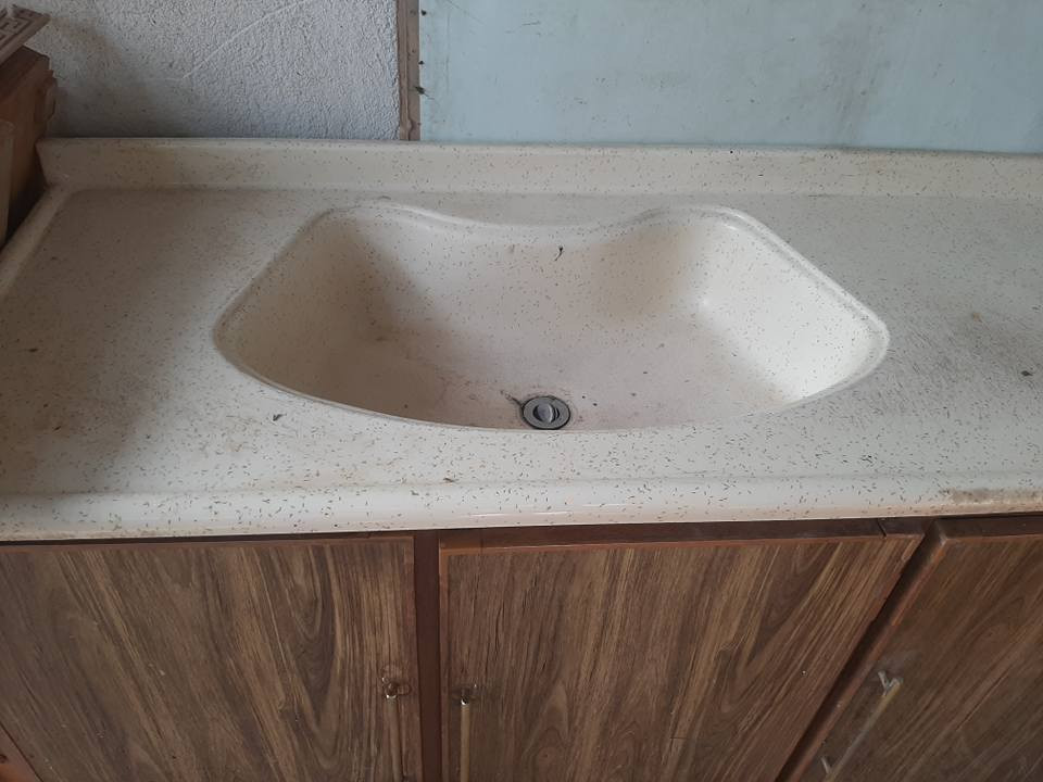 سنك مرمر متر و 70 تفصال السعر 135
*********** البصرة, العراق
