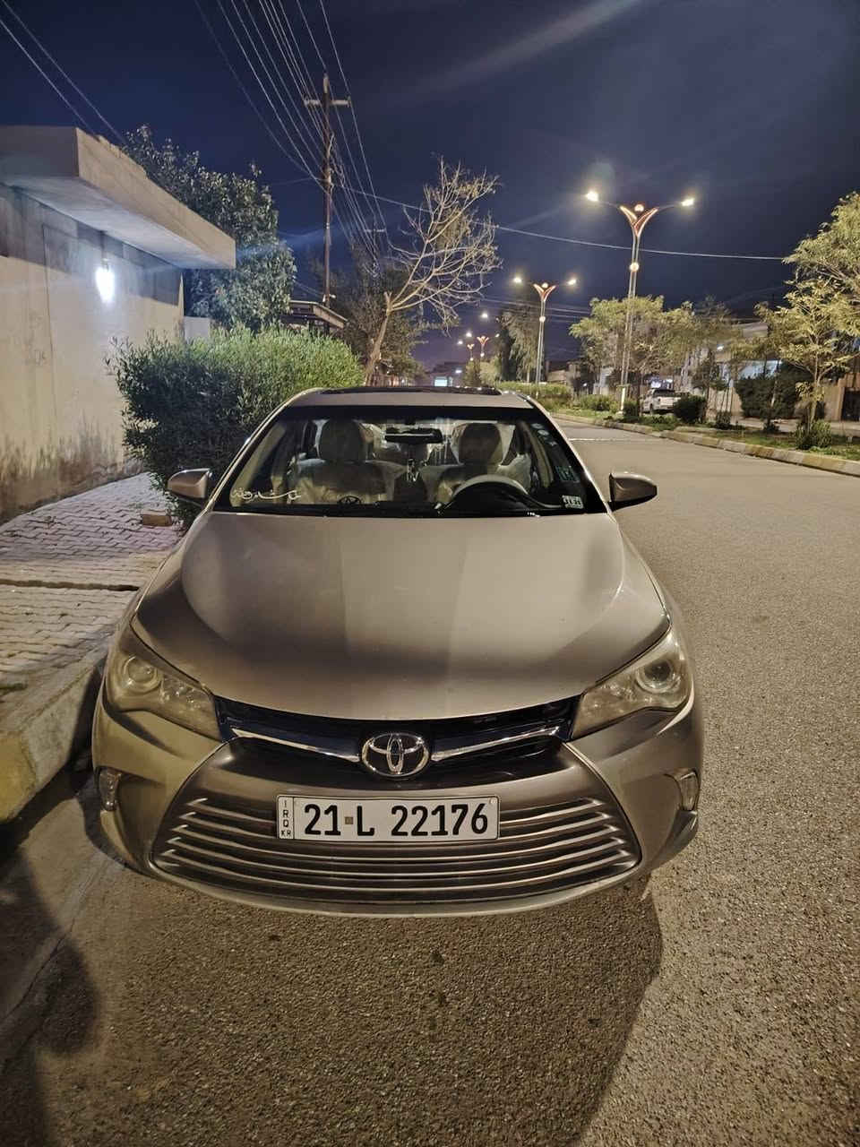 كامري للبيع 2017
XLE
سياره فول الفول 
تنته سلايت 
بصمه 
قطعتين تبريد 
كشن كهربائي 
بيها بونيد مصبوغ عليها بدون حادث أو ضرر بدون دواخل بدون ايرباك 
السعر 165$اوبيها مجال 
***********
