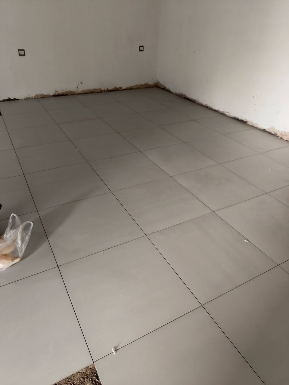 ###خلفه سيراميك جداري وارضي عملي في كربلاء  ***********
