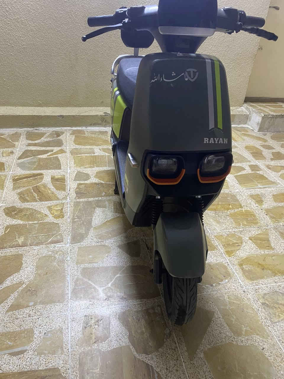 السلام عليكم عندي هاذه الماطور ريان شحن للمراوس بوتين نضيف


**إذا كنت صاحب هذا الإعلان وتريد حذفه لأي سبب، رجاءا أرسل رسالة إلى الدعم الفني**