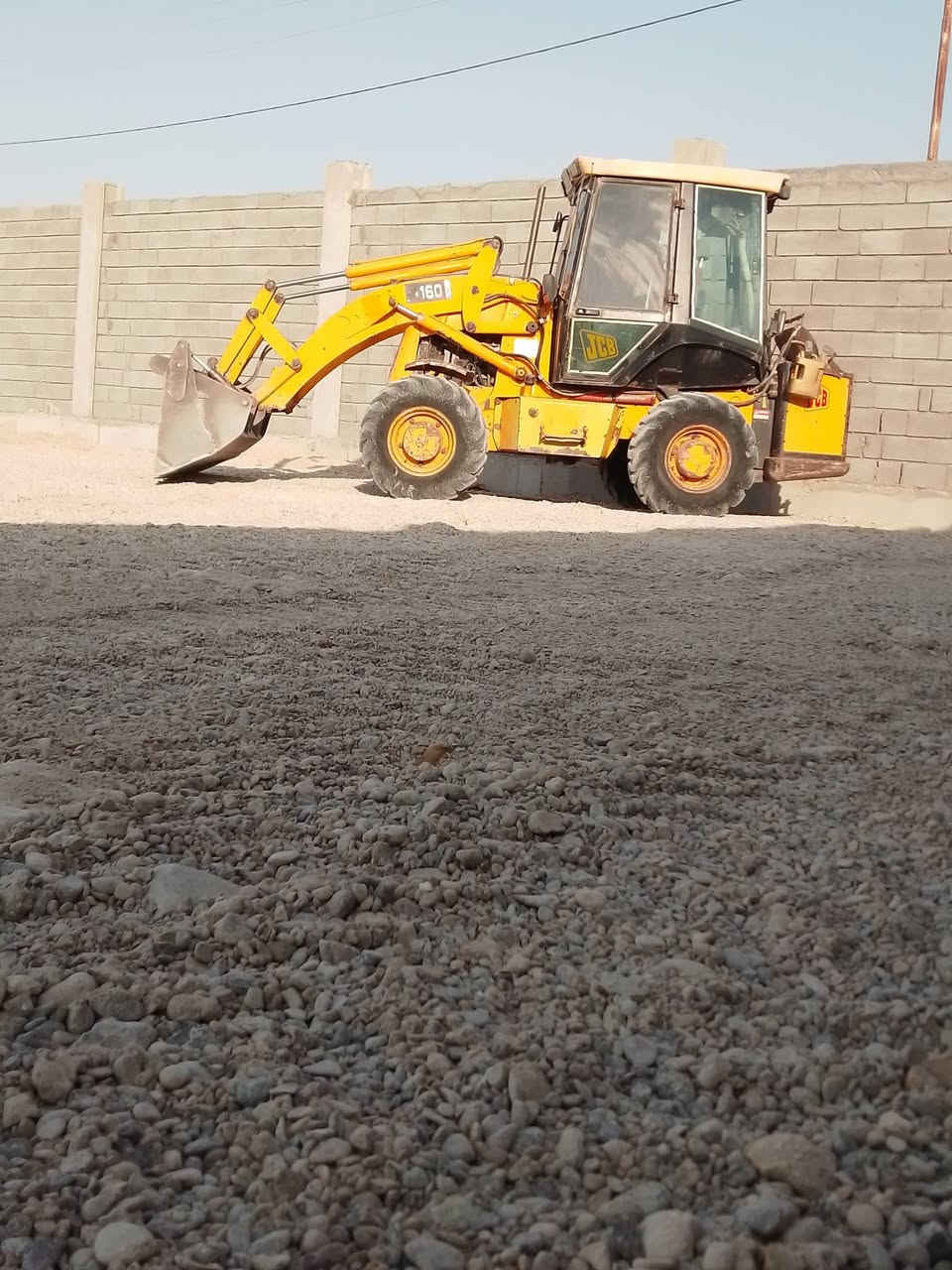 للبيع شفل جي سي بي
حجم/ 40 
موديل/ 2002 
السعر/ 110 ورقات وبي مجال 
العنوان/ الانبار قضاء هيت 
الاتصال/ ***********
