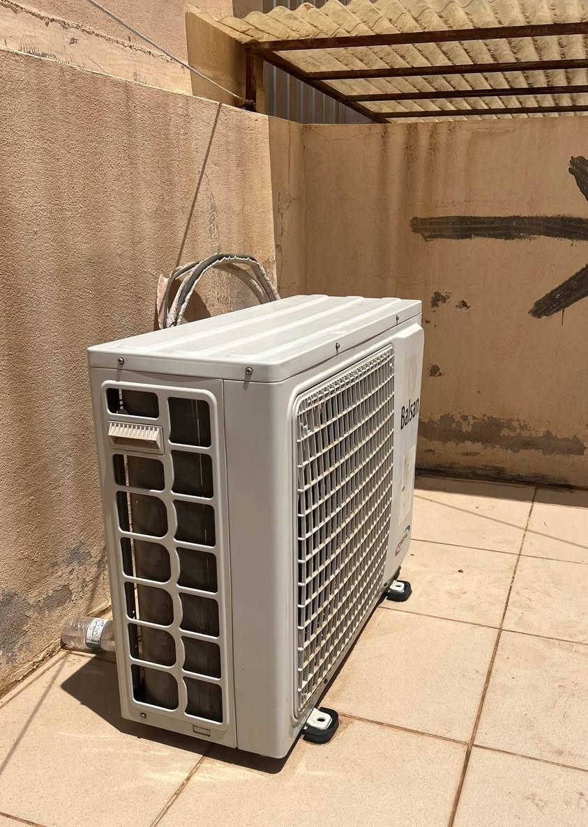 للبيع سبلت ماركة بلسان اخو الجديد طن ونص للشراء الأتصال على ***********
