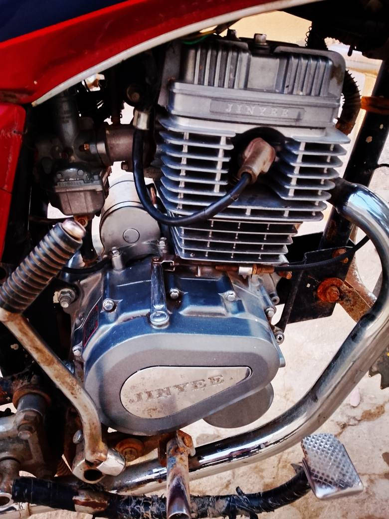 جوندة موديل 21 ب 650 وذا اكو  دراجة نضيفة اراوس مكاني بغداد ***********
