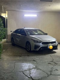 العروسه الاسم فورتي الموديل 19امريكي نص فول بيها جاملغ الخلفي فقط عندي...