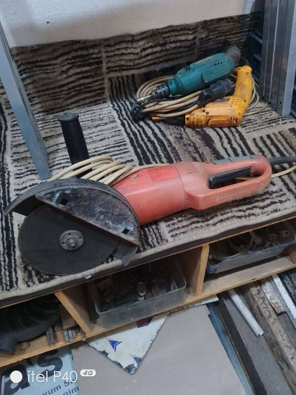 السلام عليك غراض محل للبيع
الرقم ***********
واسط
