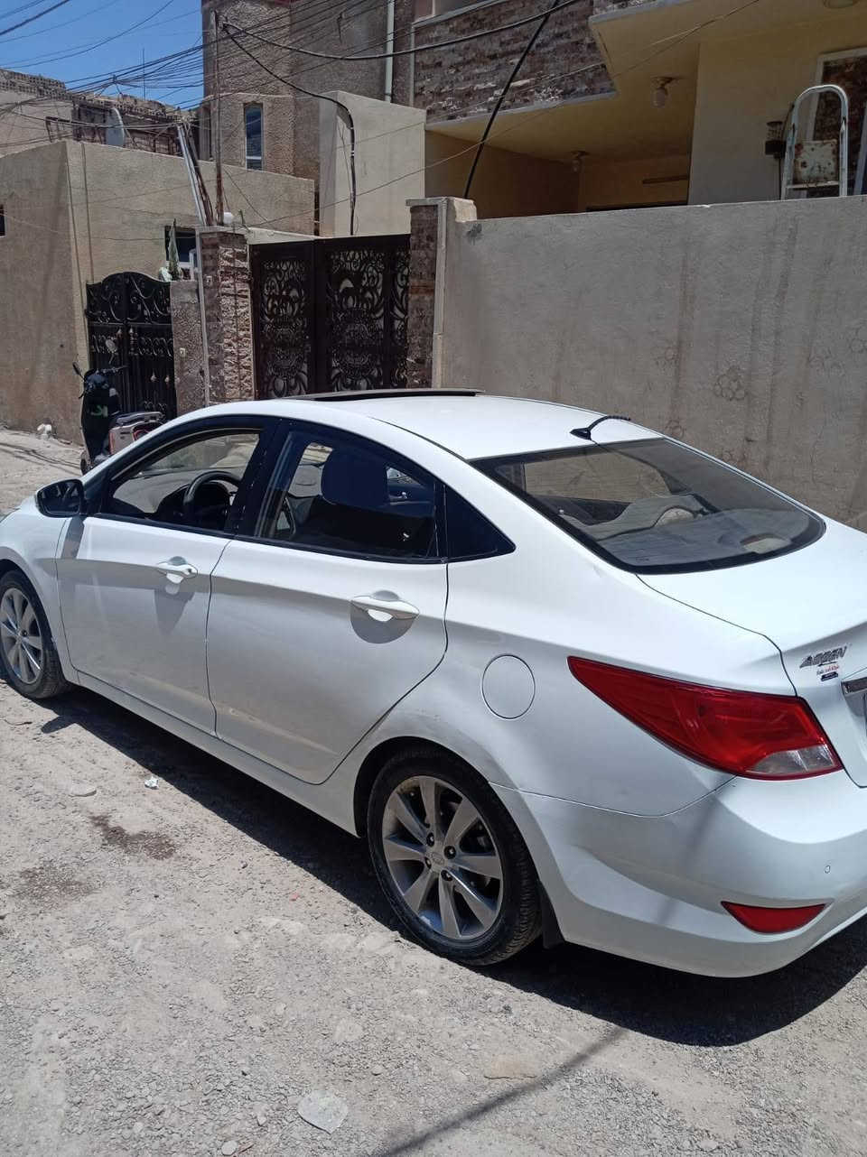 🚗 للبيع هونداي اكسنت 2016 سيارة نظيفة جداً✅ ، استخدام شخصي، محرك وكير بحالة جيدة، مكيفة وتبريد❄️  ممتاز، جاهزة للاستخدام وما تحتاج مصروف💫 . 📍 عنوانك السياره بغداد📍 الاعظمية 
للإستفسار رقم الهاتف ***********
اخوان رجاء الي يشتري يخابر ينتصل ويدلل وسعره تره جدا مناسب مستعجل على بيع ✅
