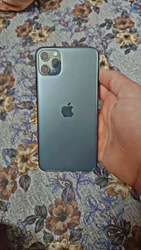 آيفون ١١ برو ماكس • ٢٥٦ • بابل شارع ٨٠