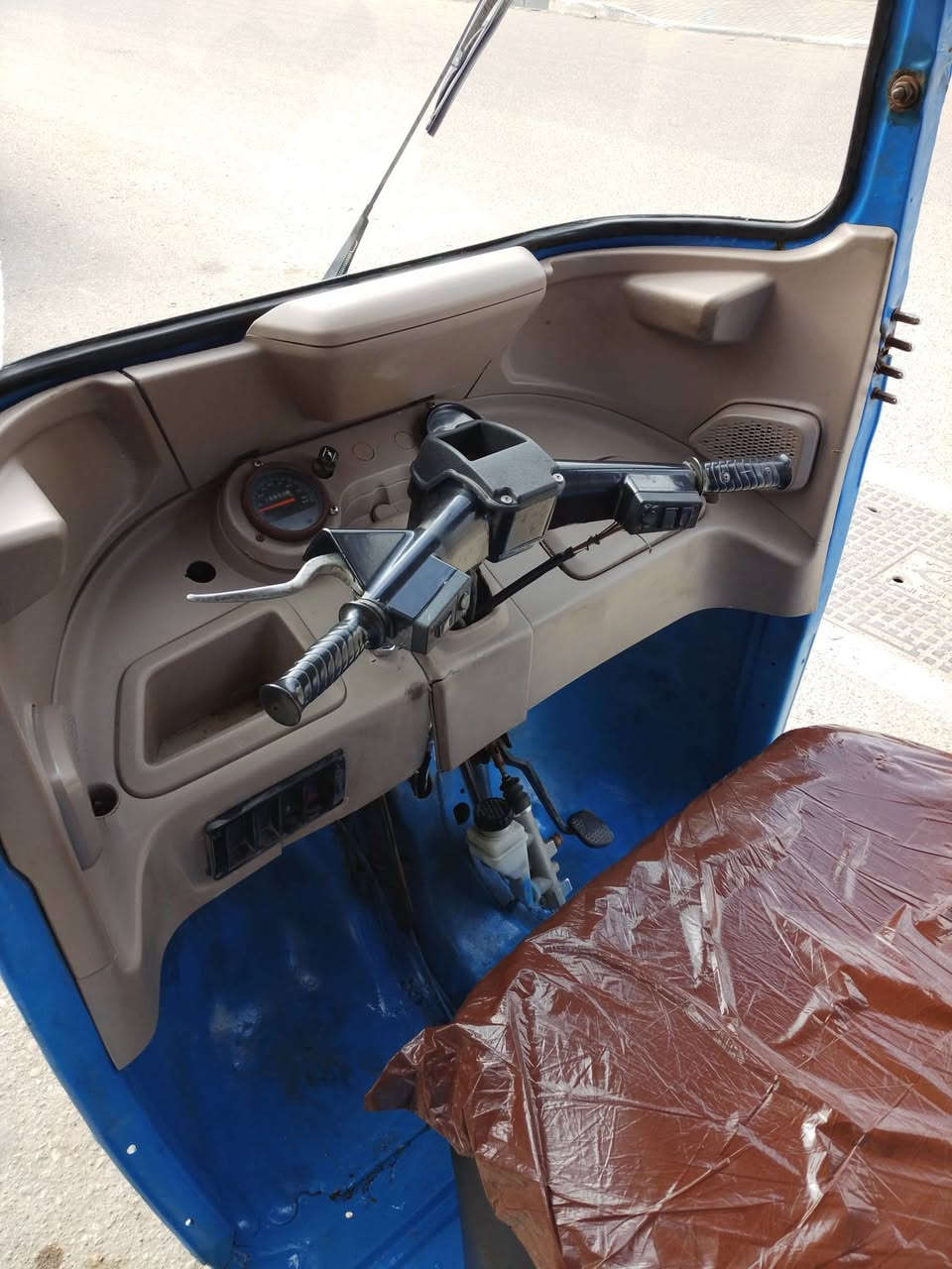 باجاج 21 رقم وسنويه السعر 6 مكاني بصره القبله رقمي ***********
