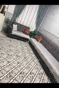 ديوان • ٨ امتار