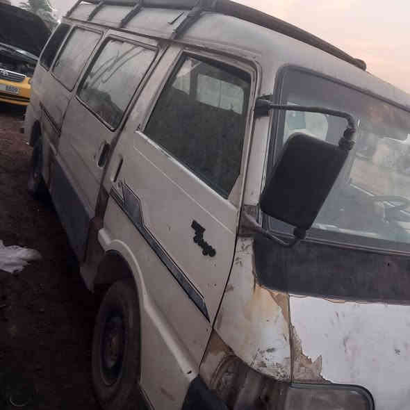 السلام عليكم
كيه للبيع موديل 94
السعر 17 وبيها مجال 
عنوان / كوت 
للاستفسار الاتصال ***********
