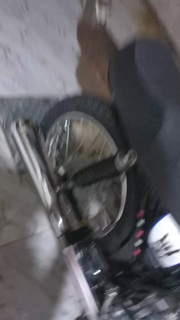 سلام عليكم مكينه رابيدو للبيع شرط برغي مامفتوح بيها تأخذه وتطلع بيها مكفوله من صوت مكان بصره تنومه سعر خاص


**إذا كنت صاحب هذا الإعلان وتريد حذفه لأي سبب، رجاءا أرسل رسالة إلى الدعم الفني**