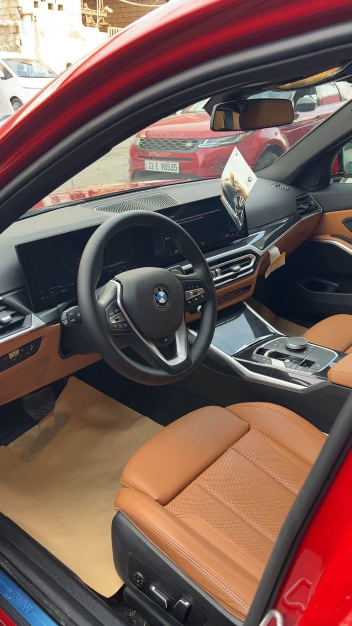 BMW 330i 2024 
سەیارەکە تەنها بۆنیتی بۆیاغە ژورێ هیچ هیچی نیە نوقتەشی نیە ١٨ هەزار رۆیە بەناوی خۆمە  مواسەفات فولە پێشو پشت کرایتە ئێم ناو قەیسی 
***********
*********** أربيل, العراق
