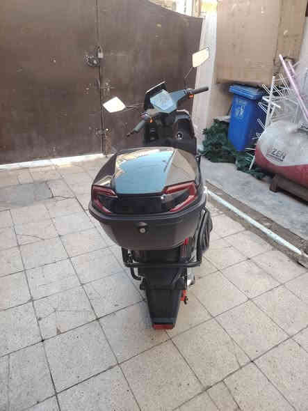 السلام عليكم دراجة2025
6 بطاريات كبيره ملف 2000

بصمه تشغيل عن بعد 

انذار سرقه 

قفل ستيرن

بريك هيدروليك 

اللايت عالي ناصي 

بيها نظام R بك 

مدرعة بالكامل

الشحنه الوحده تمشيك 50 كيلو

سرعتها ٨٥ حقيقي ٧٥ 

السعر 1.050.000 مليون وخمسين ألف

بيها مجال قليل

الدراجه صار 15 يوم من ماخذه بعدها جديده اي شخط مابيها 

العنوان بغداد ابو دشير او  المنصور 

الرقم ***********
