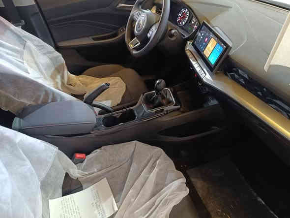 السلام عليكم.
MG 5 GT
موديل 2025
محرك 1500 اقتصادي
نظام ايكو.
شاشة لمس + كار بلي.
رقم سليمانية. سنوية 2025 اصدار جديد
تحويل ثاني يوم اذا تريد.
ماشية 9 الاف فقط. يعني زيرو.
السعر 109.
رقم التواصل ***********
مكان السيارة في السليمانية.
وبالخير على الي ياخذها ❤️
