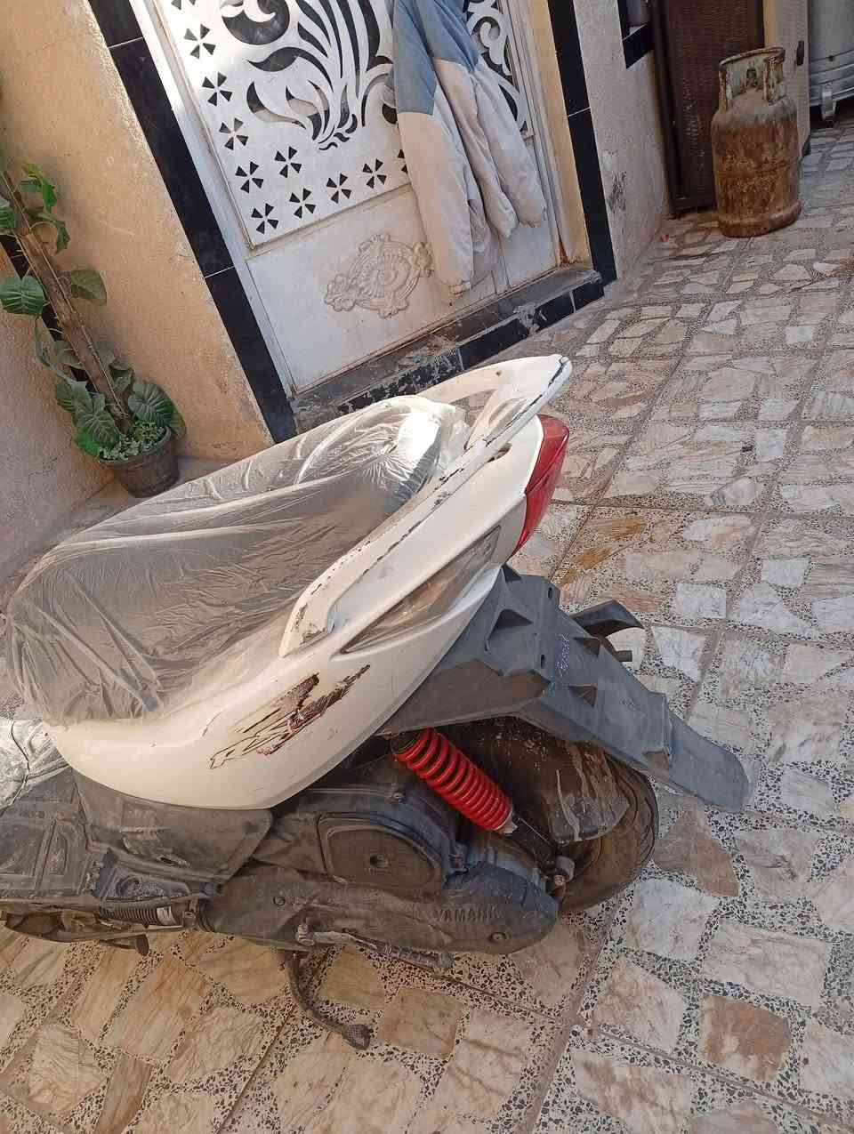 دراجه ماكس مضلع دراجه رمبه برغي ما مفتوح بيه اي برغي مفتوح اني اتكفله كلشي ما بيه شلعه ومعدل كيلو متر شغال كيج بانزين سلف وهندر  قفل ستيرن اشاير عداد لونين كفرات اصليه سعر 600  مكاني بغداد حي اور ***********
