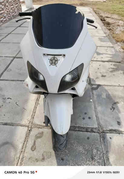 السلام عليكم
دراجة فورزه صفر 6 للبيع
محرك ما مفتوح

الكهربائيات نضيفه

كفر نضافته 70 بالميه 

وصل بس ابيع بدون

كابريته

سويج وليس بصمه

السعر ٦٠٠ وبيها مجال

المكان : ميسان قضاء الميمونه 

رقم الهاتف  ‏‪0781 802 4578‬‏
