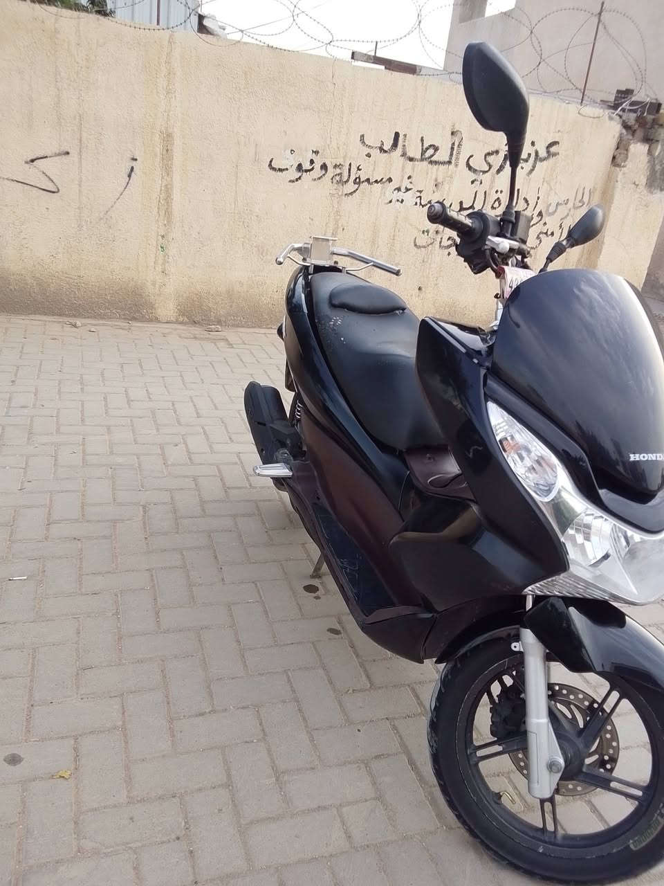 اسلام وعليكم بيسي إكس جيل أول دراجة بلادية من طول للطول حساسات ازدحام حساس استان بريكات كلة شغال مكينة 125دراجة فول نضافة كدامكم السعر 1200وبيهة مجال بصيط كلش بيع مستعجل وين اليدور مال جني مكاني بغداد مدينت الصدر رقمي ***********اخوان لحد يطي سعر بكيفة وبدون امراوس اعتذر
