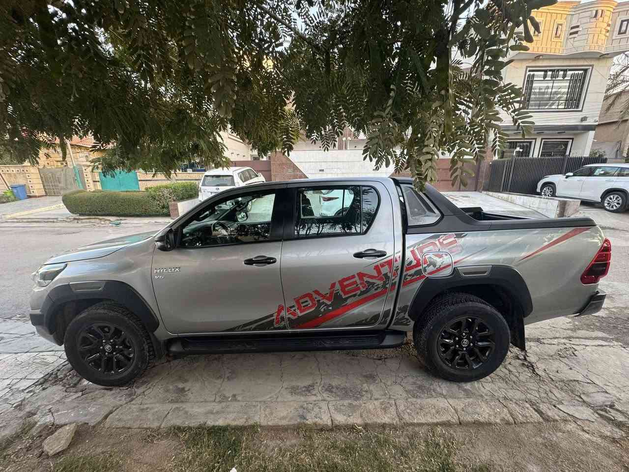 السلام عليكم ادفنجر للبيع ماشية35 الف سيارة مكفولة موديل 2023.        ***********
