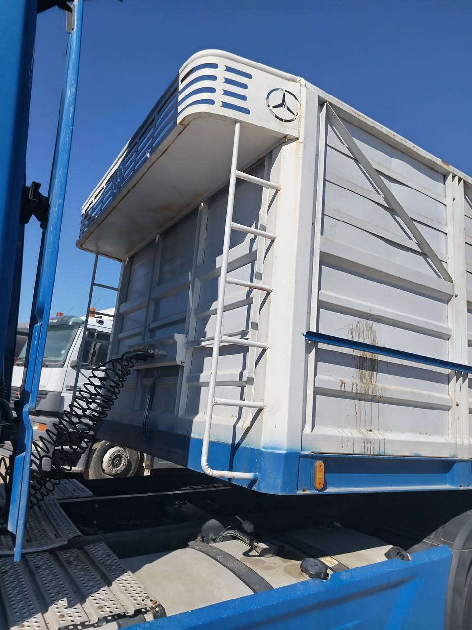 سلام عليكم عربانه للبيع
فصال الموصل شاصي محلي 16
طول 13 متر دنكيرين رفاع 2
مجموعه صيني بدون تاير ويل
رقم الهاتف ***********
كورك ***********
المو شراي لايتصل
السعر 125
