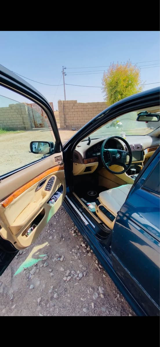 ‏ BMW سەقەر2000 بۆ فرۆشتن مەکینە 525  دەبل دیجیتەل گیر مەکینە کارەبایات تەقەو رەقە هەموو گیانی بەشەرت سەیارەکە رەقەم ئەوروپیە مواسفات كوشن جلد ناوە  زەرد شاش ئایپاد  سەبوخ  حیزام بوجوانى  پێش و پشتی کەپسە  سیارەکە مەنفیست  ئەسڵی لەگەل دایە   نرخی ٥٠معامەلە رقم موبایل  *********** گۆرنەوەش دەکەم لەسەر دل گرتن شيخان, جبيل
