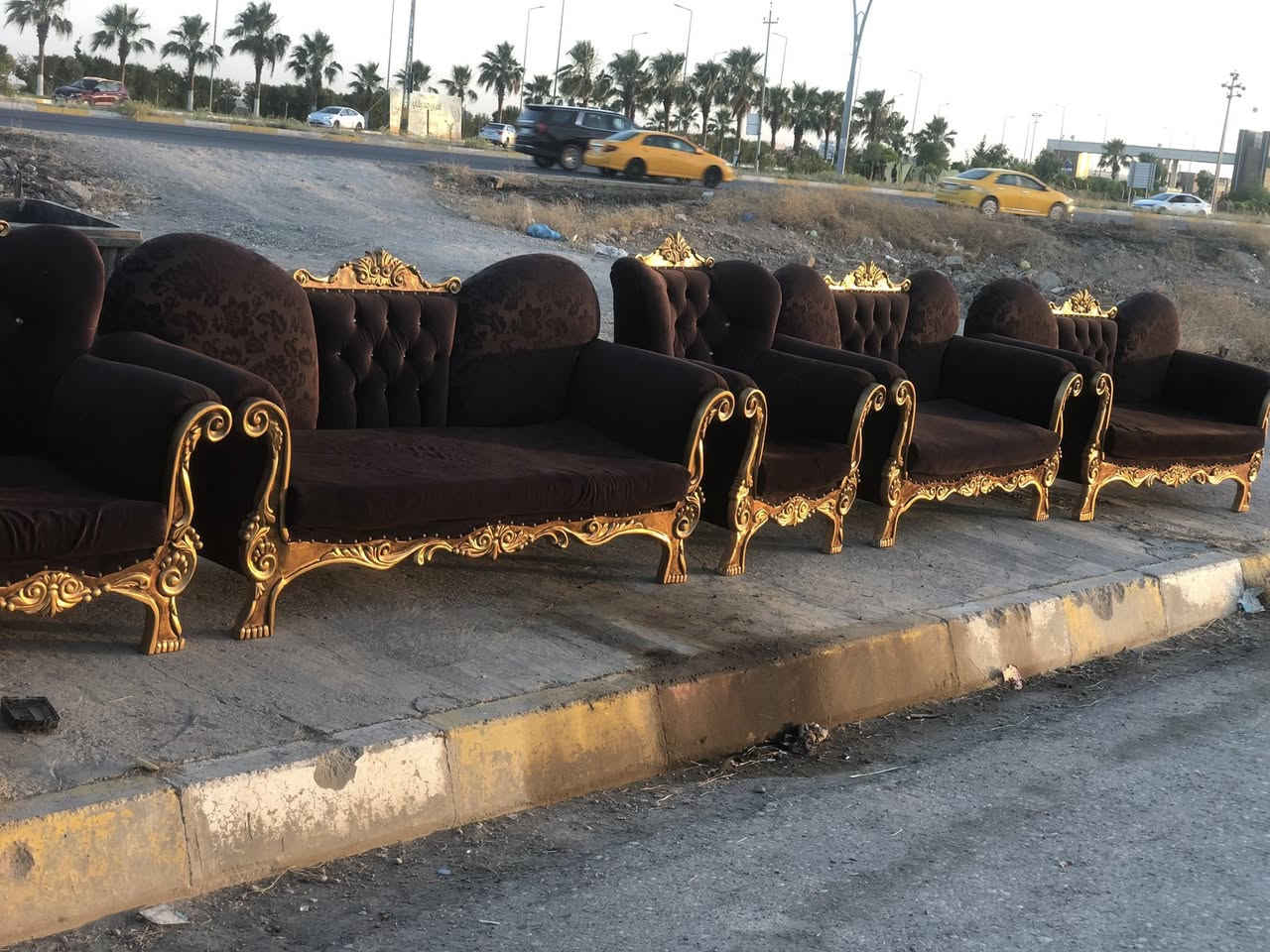 سلام عليكم تخم ملكي جديد سعر 550عنوان مقابل مجمع مدينتي ***********
