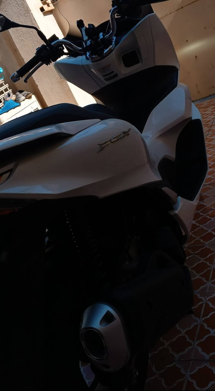 السلام عليكم دراجه من نوع بي سي اكس للبيع الجيل الرابع ياباني دراجه مقفوله زلغ واحد ما بيها دراجه نظيفه ماخذها زيرو قبل اربعه اشهر ماشيه 9الف دراجه قطعه نادره فول نظافه سعر الدراجه 30 ورقه وبيه مجال  مكاني ناصريه ***********
