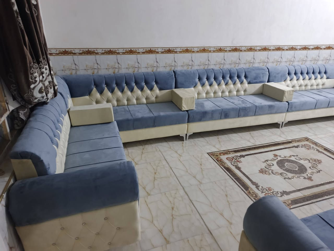 تم بعون الله تعالى تسليم الديوان وبالعافيه عليهم 
عمل حسب طلب الزبون 🌹 
شغل درجة أولى وبي ضمان خمس سنوات


**إذا كنت صاحب هذا الإعلان وتريد حذفه لأي سبب، رجاءا أرسل رسالة إلى الدعم الفني**