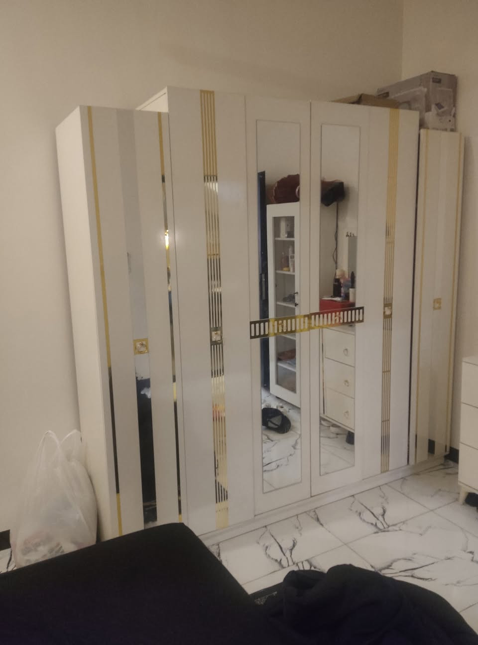 غرفة نوم تركيه 5 قطع مستعمله اخت الجديده نضيفه كلش للتواصل خاص او واتساب (***********
