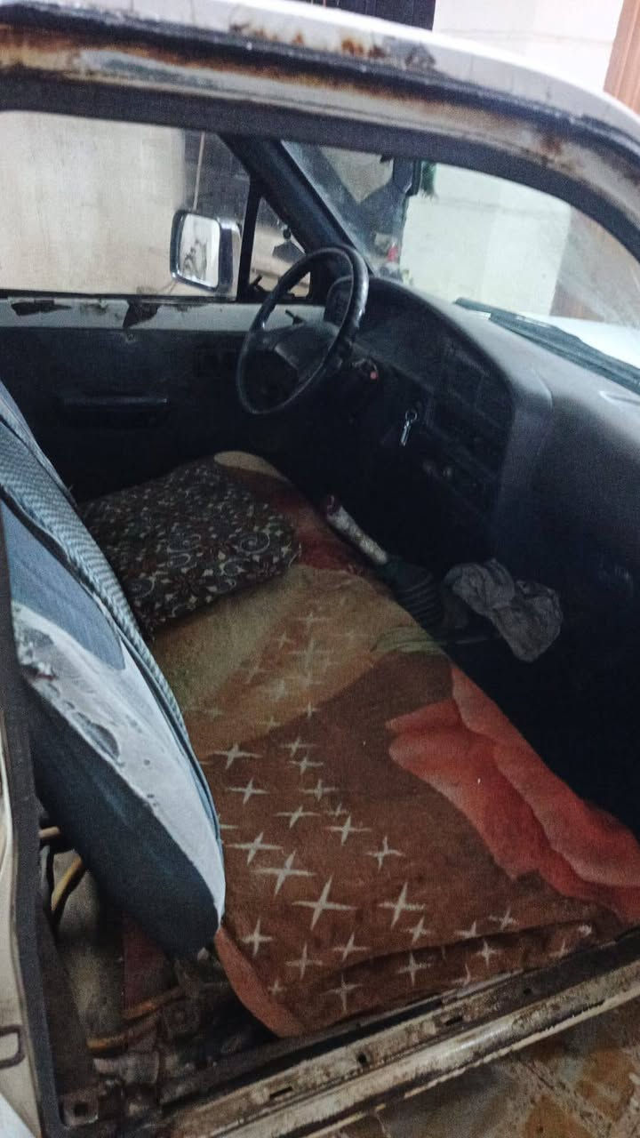 سلام عليكم بيكم ,89 تيوتا
رقمي صدامي. ابيع كوم حديد. سعرها 22 ورقه
مكاني بصره
,***********
