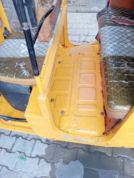 تكتك 19محرك مكفول ابد ما مفتوح فقط زنجيل مبدل رقم بسمي كبل احول كشر نضيف الكماليه 6250
بيه مجال ***********
