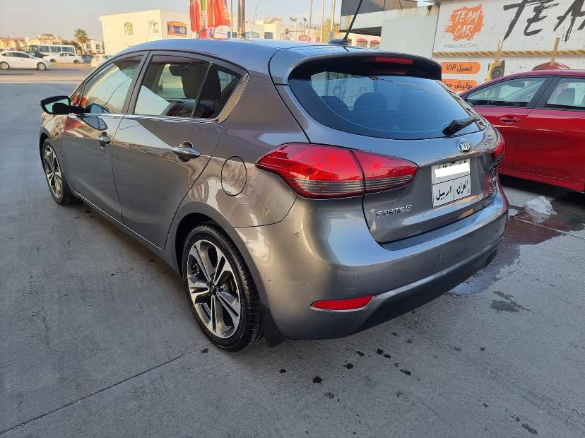 كيا فورتي 2016 محرك 20 كير AT 
سيارة جدا نضيفه وماناقضها شي رقم جديد وهزة جديده 
مواصفات Ex KIA FORTE
المواصفات:  EX - شاشة - كامرة - لايت ليد- مرايات شفط -  تحكمات ستيرن - كروز تثبيت سرعه - ويل كب 17 - كشافات - ويوجد مواصفات اخرى.
الضرر : بوند صبغ فقط بدون دواخل 
ماشية 54 الف 
السعر : 117 $  وبيها مجال بسيط شراي خابر وتدلل   
ملاحظة الصور قبل  الرقم الجديد حاليا رقمها جديد مسطرة 
رقم : ‭٠٧٧٣ ١٥١ ٨٨٦٧‬
