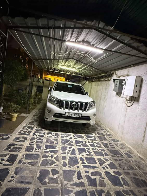 السلام عليكم برادو للبيع موديل 2013 محدثه 2017 جديده السياره فول مواصفات فتحه ثلاجه كشن جلد حساس دفع رباعي مرايه شفط تحكم ستين مثبت سرعه تخم تاير جديد السياره سبعه راكب محرك 6سلندر السياره باسمي رقم اربيل لا ستفسار ***********
