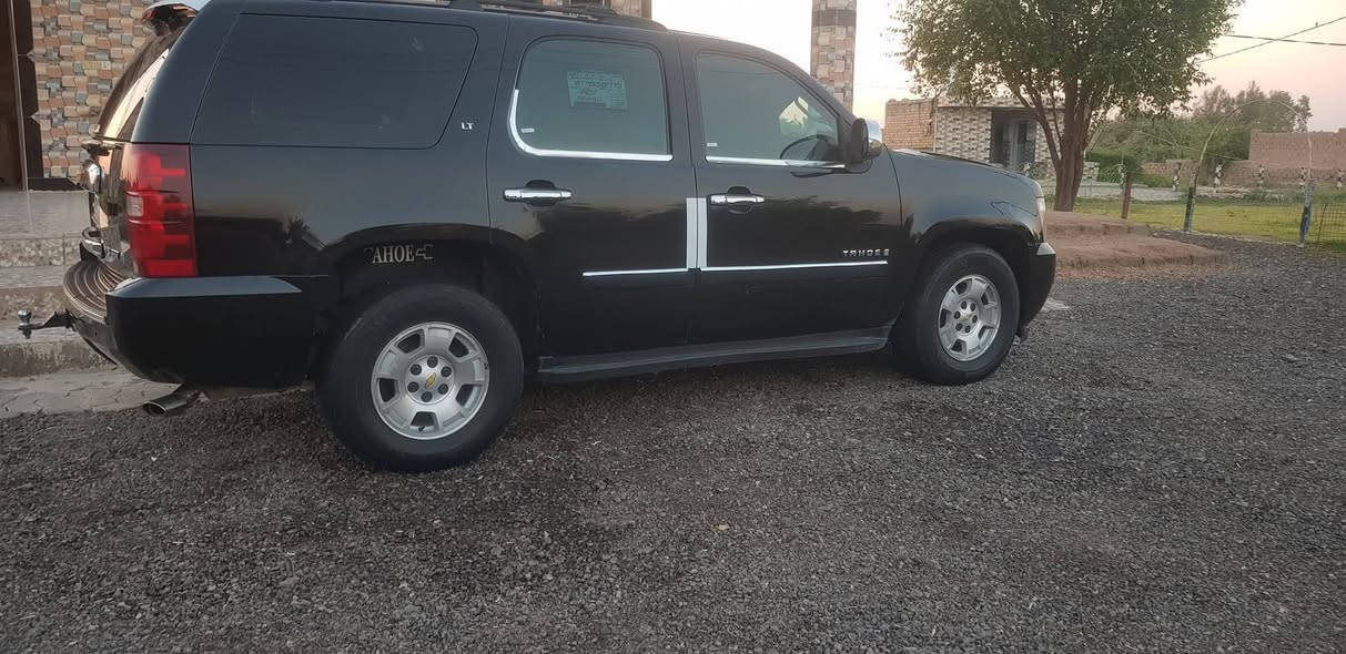 سلام عليكم(تاهوو2009 خليجي مواصفات LT )أصل(سيارة جاهزة من طول لطول تخم تاير تبريد كير مكينه اكسن حداديه (كله كفاله ) سيارة مامبدل بيهاا اي قطعه كله بلاد. السياره بئسمي رقم جديد سنويه جديده
هزه جديده الداخل شاشه. كبيره تشغيل عن بعد كشنات كهربائيه. داخل بيجي 
 مكفوله (للستفسار ***********
واني خادم.
