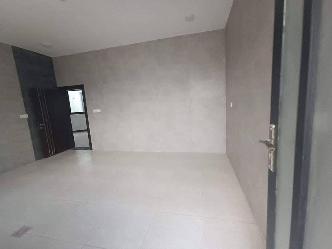 🔹 دار للبيع في مجمع  النخيل 🔹 المرحله الثانيه 
🔻تفاصيل الدار
 
🟢 المساحة 200 م2 طابقين 
🟢 البلوك 10
🟢 واصل 58 مليون 
🟢 يُباع بتطلوعه مناسبه كوني صاحب الدار 🏦

🔻للاستفسار الاتصال على الرقم التالي ***********        
اتصال او واتساب
