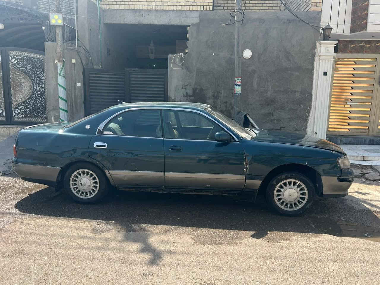 كراون موديل 91 الرقم دولي السياره باسمي مكاني بغداد السياره كما موضح بل الصورة كشر تعبان طخه بل البجم مميزه وكير والكير تفحص وتروح الكهربايات شغاله السعر25 قفل رقمي ***********
