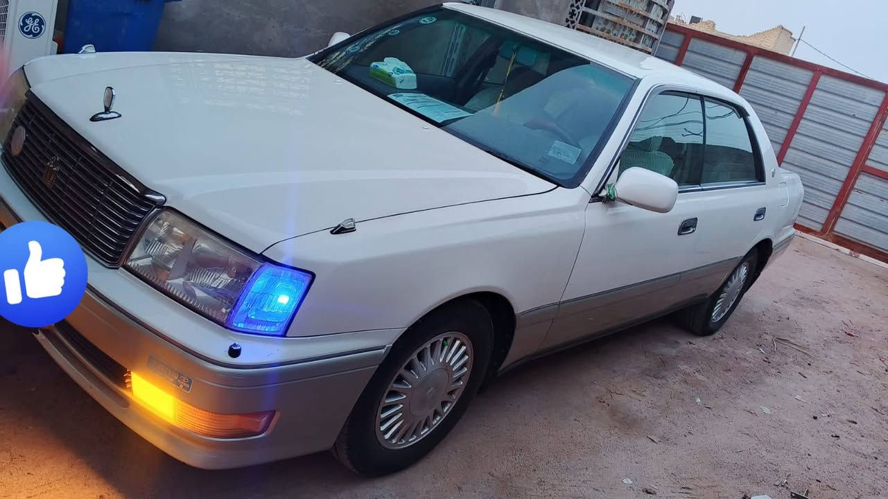 سلام عليكم اخوان كراون راس ثور للبيع مديل 96 سياره كفاله كصه ونقل وضربه وكير ومكينه المحرك 3000 سياره بسمي سنويه ل 28 رقمها بصره جاهز من طول الطول سعرها 115 وبيه مجال رقم الهاتف ***********
