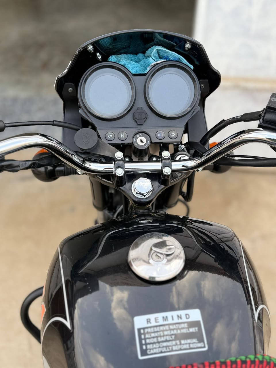 سلام عليكم دراجه للبيع موديل 2025 مكينه 200اوراق استنساخ مكان بابل جبله للتصال ‏‪‏‪***********‬‏
سعر 1600
