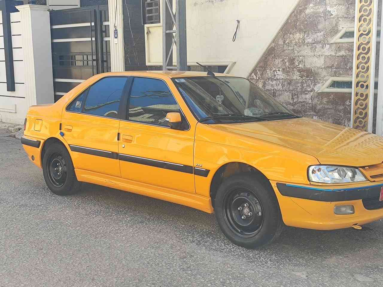 السلام عليكم بيجو بارص موديل 24 للبيع حره وبسمي مداور ثاني يوم مبدل بيها جاملغ وبنيد فقط والباقي كفاله مكينه كير حداديه تبريد تخم تاير السعر 67 وبيه مجال للشراي مكاني كربلاء الحر الاستفسار خاص او اتصل ***********
